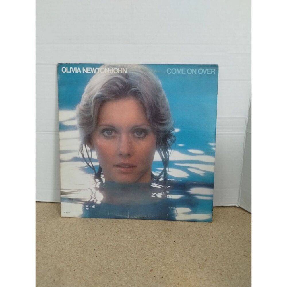 Olivia Newton-John Come On Over 1976 Record Vinyl 33 RPM 12" LP MCA-2186